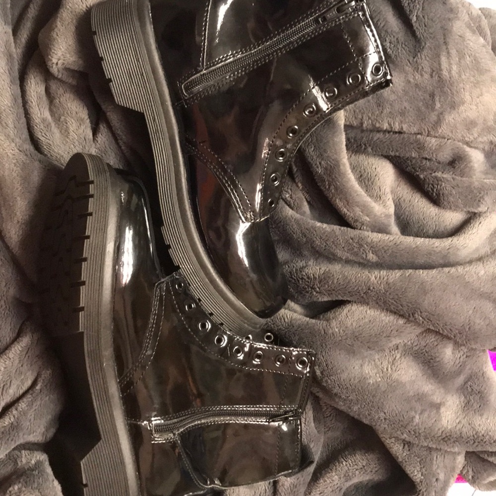 Black boots 👢